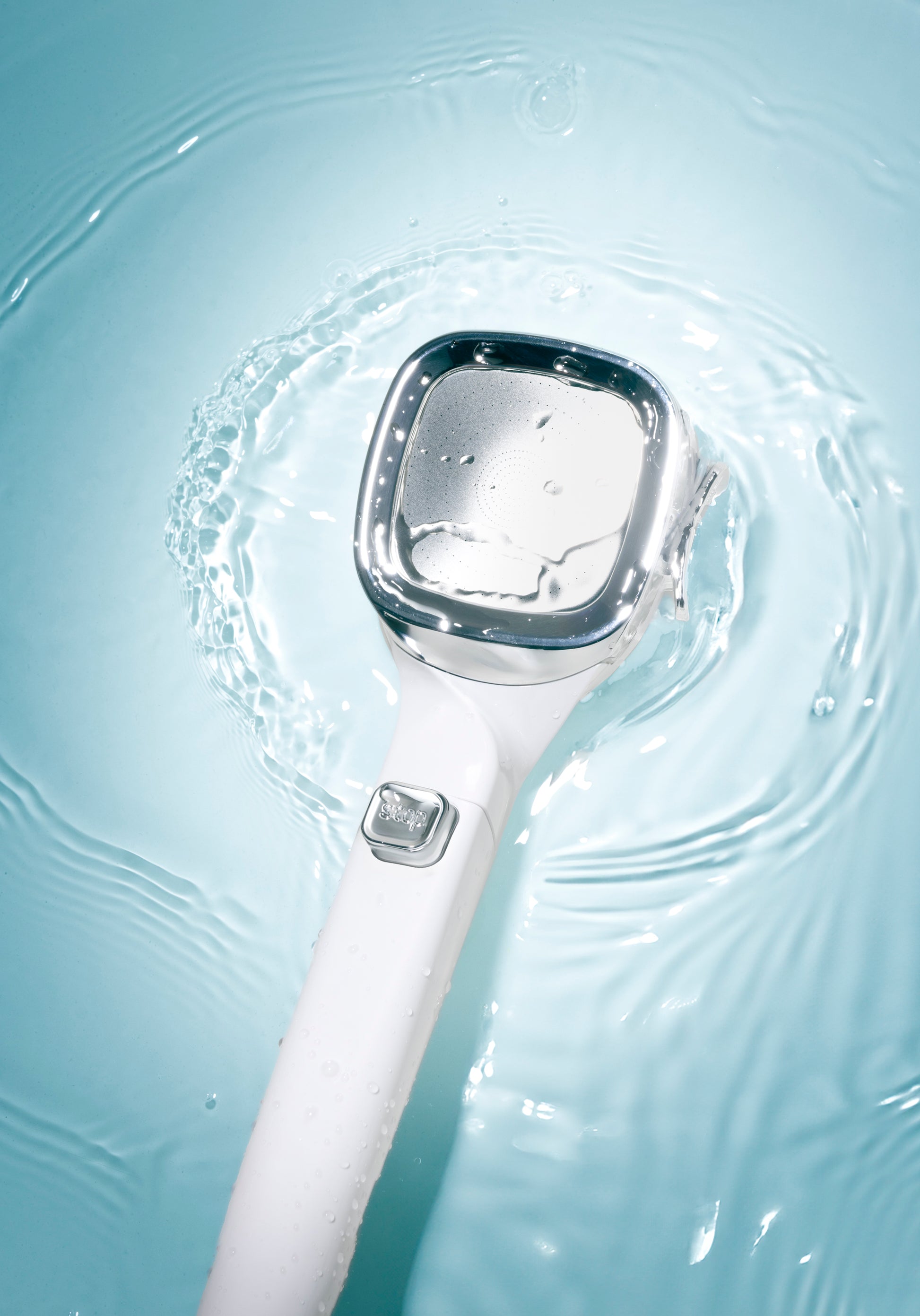 Filtered shower head improves water quality by eliminating chlorine and impurities.